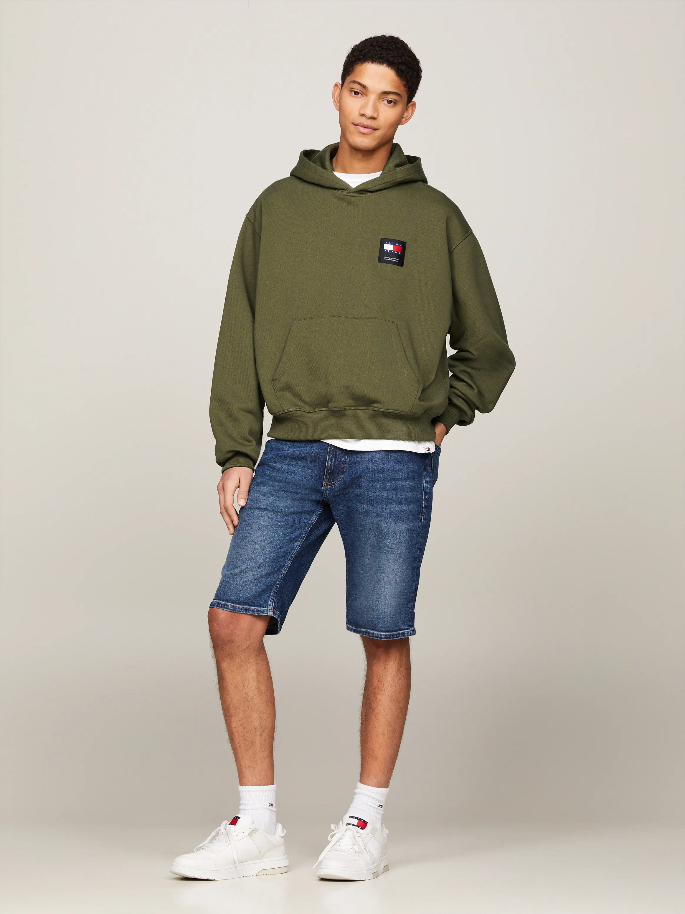 Classics Back Logo Boxy Fit Hoodie | Sweatshirts & Hoodies | Tommy Jeans