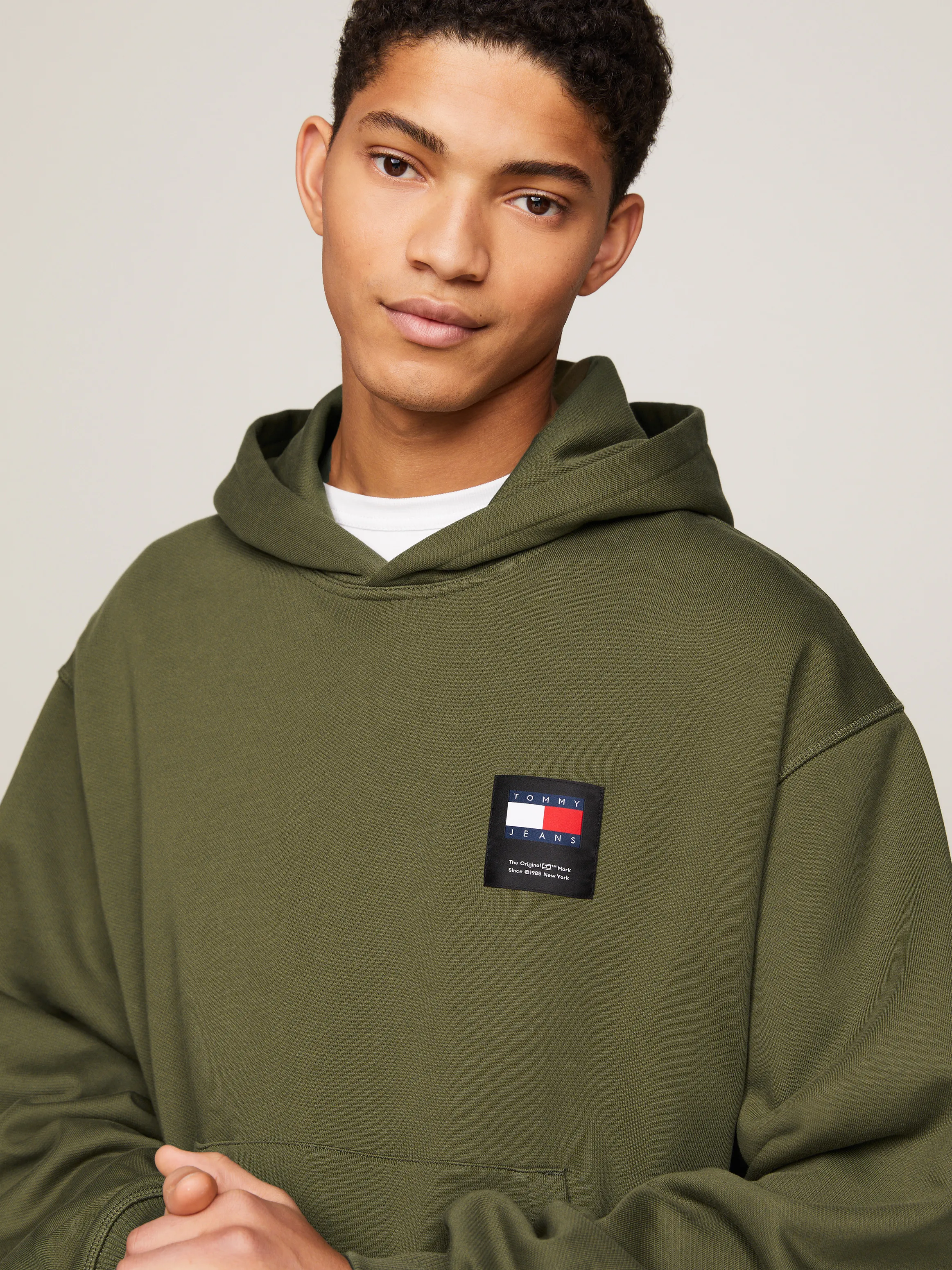 Classics Back Logo Boxy Fit Hoodie | Sweatshirts & Hoodies | Tommy Jeans