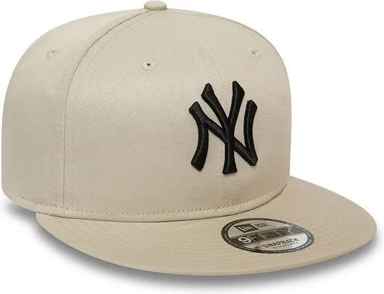 New Era New York Yankees League Essential Light Beige 9FIFTY Snapback Cap S/M