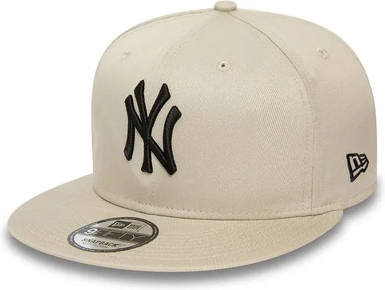 New Era New York Yankees League Essential Light Beige 9FIFTY Snapback Cap S/M