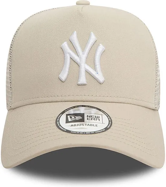 New Era - New York Yankees League Essential Light Beige A-Frame Trucker Cap