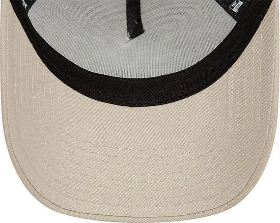 New Era - New York Yankees League Essential Light Beige A-Frame Trucker Cap