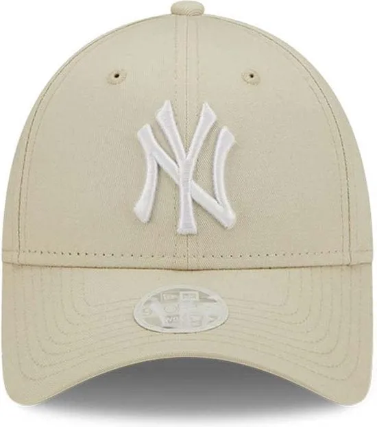 New York Yankees Womens League Essential Light Beige 9FORTY Adjustable Cap