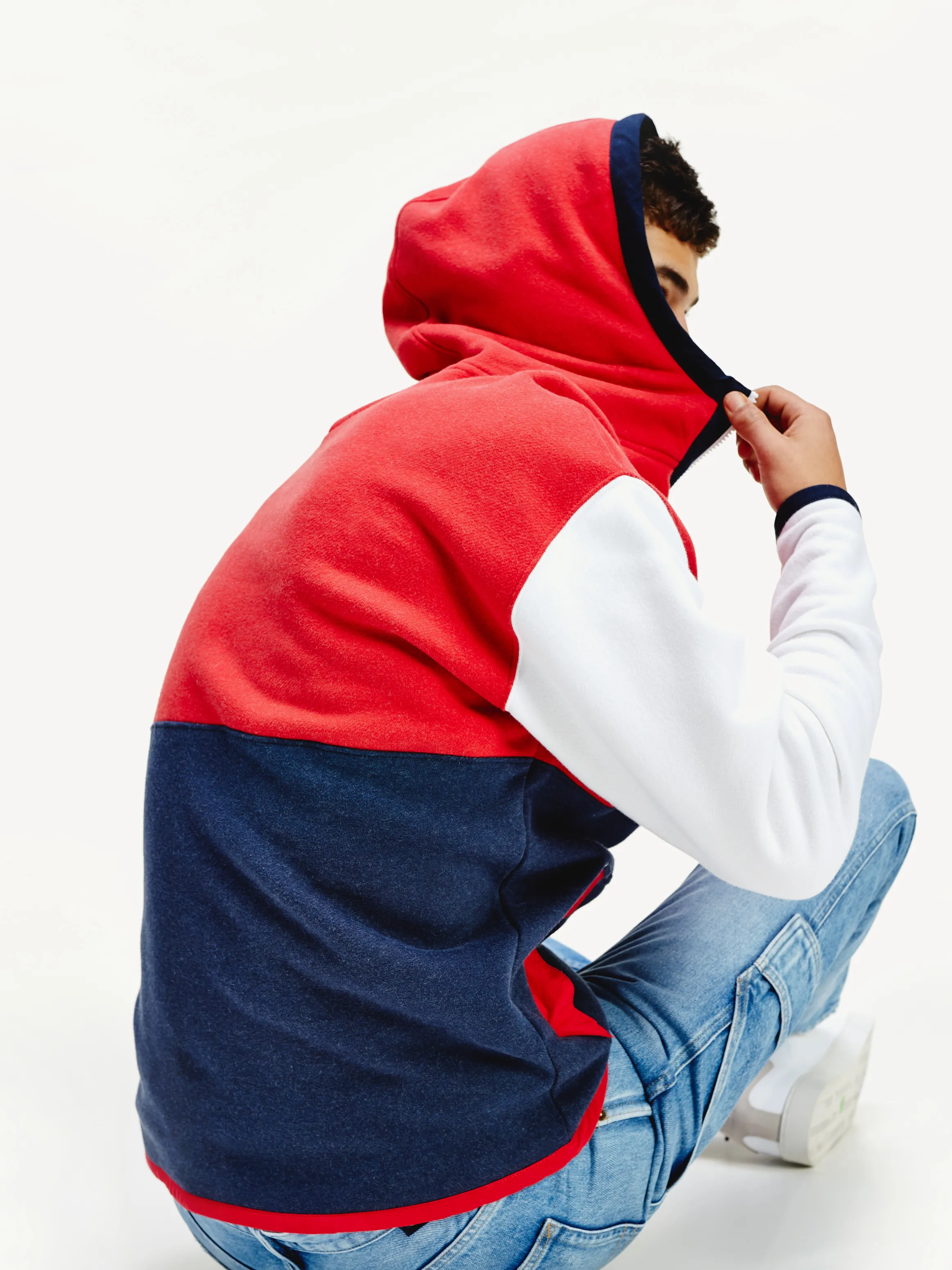 Tommy Badge Colour-blocked Zip Hoodie | Sweatshirts & Hoodies | Tommy Hilfiger