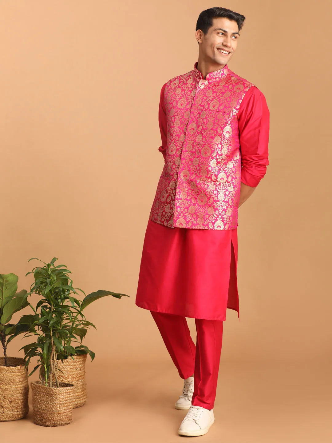 Vastramay Men's Pink Jacquard jacket With Solid Kurta And Pant Style Pyjama Set